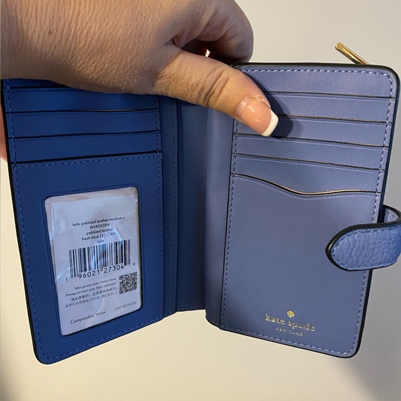 Practical blue Kate Spade wallet - Picture 2 of 2